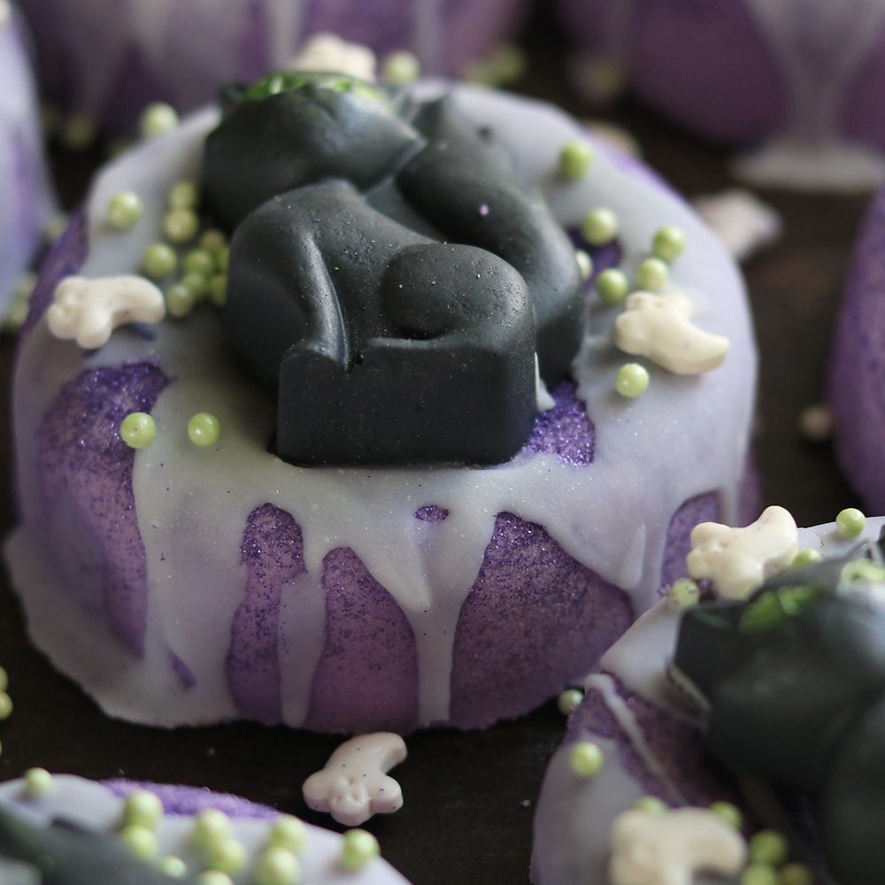 Berry Bewitching Bath Bomb - Image 4